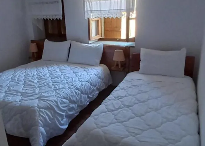 Shtepia E Trendafilave Guest house
