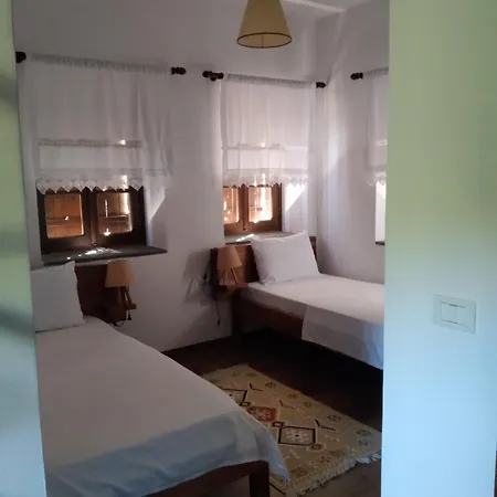 Shtepia E Trendafilave *