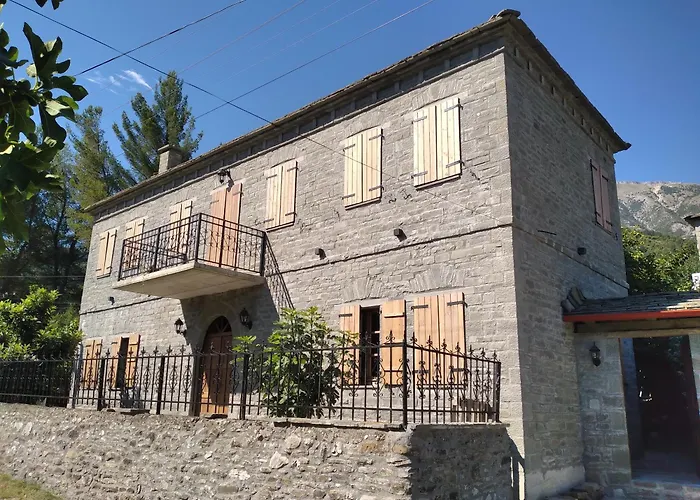 Shtepia E Trendafilave Maison d'hôtes